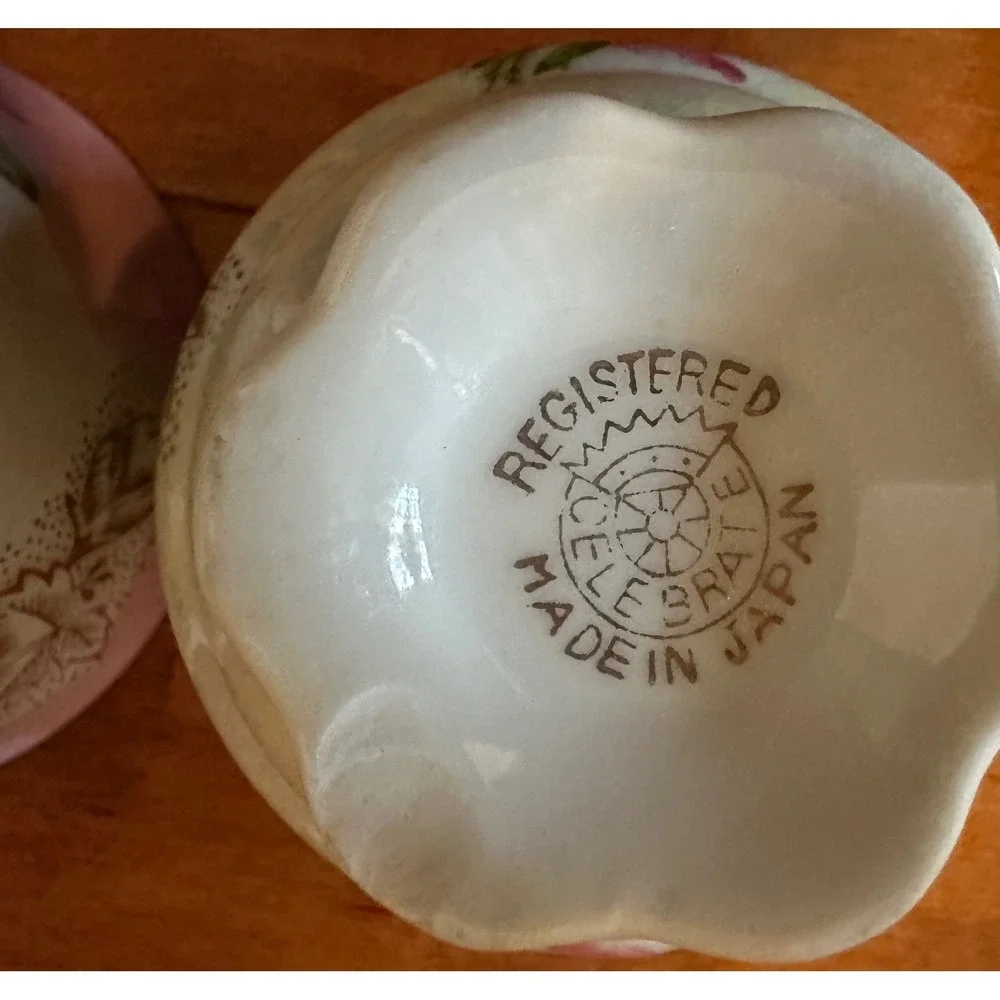 Vintage Set of 2 Japanese Teacups Pink Floral Iridescent Gold Trim‎